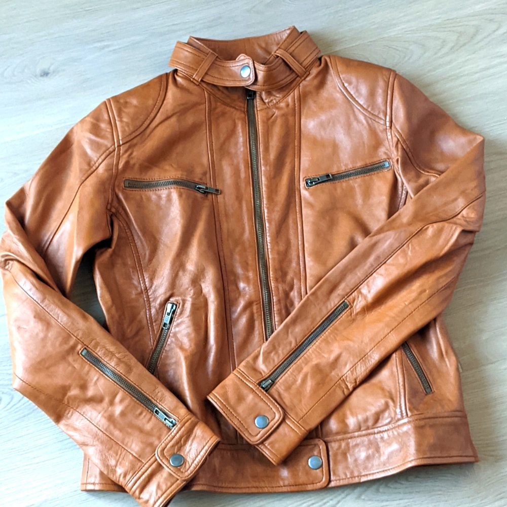 Brown leather jacket size M